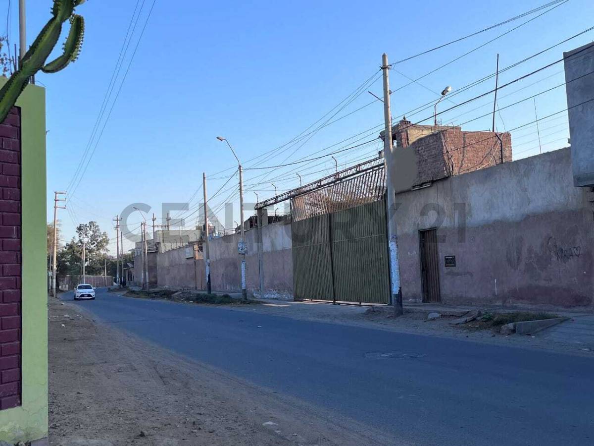 SE VENDE LOCAL INDUSTRIAL EN ICA