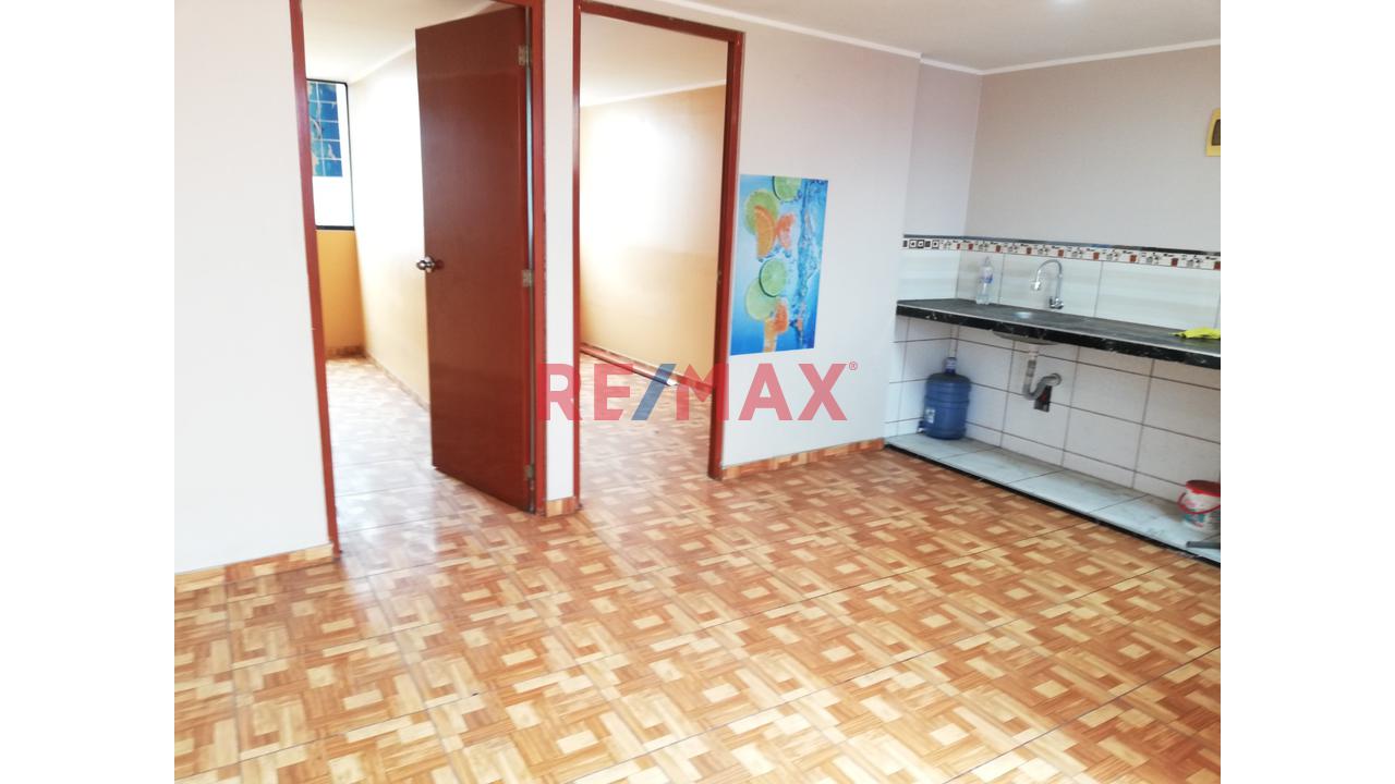 Venta Casa 9 Departamentos + 2 Locales Frente A Unicachi