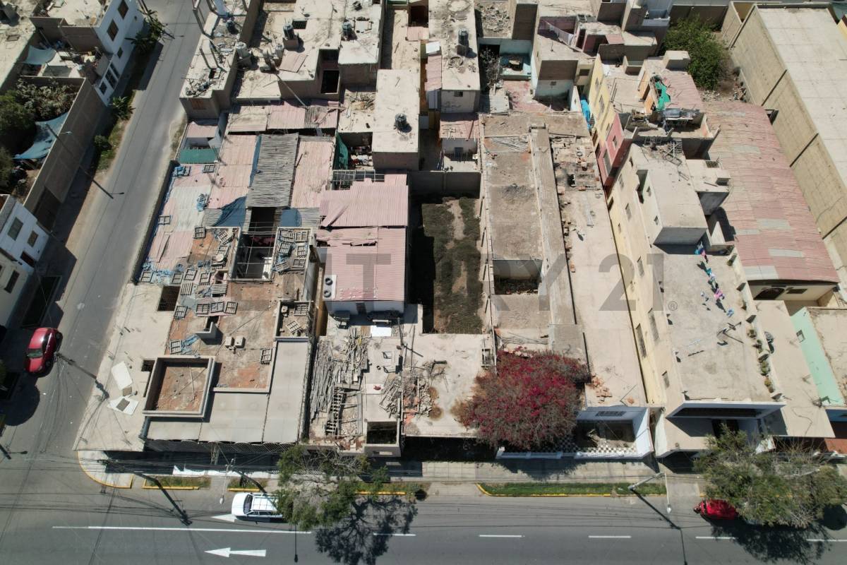Venta de Terreno en Av. San Martín