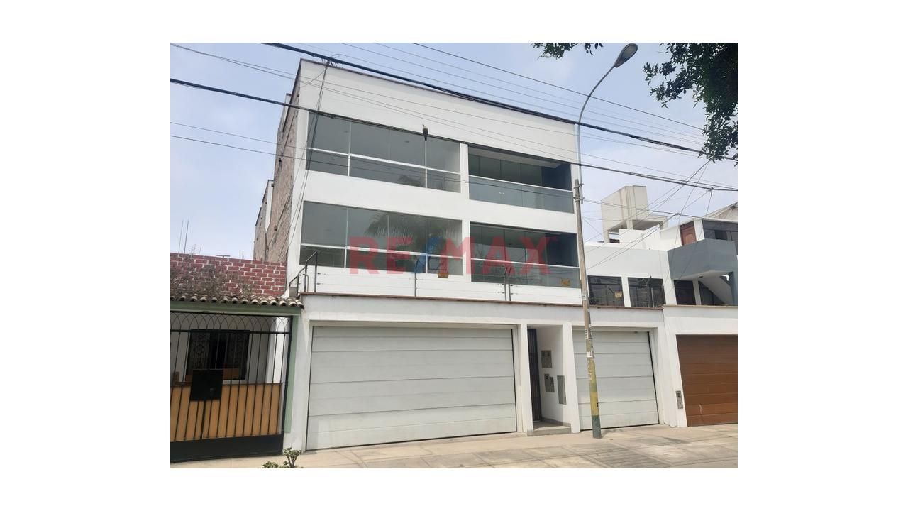 Departamento De Estreno - Finos Acabados - 184M2 - 4 Dormitorios - 4.5 Baños - 2 Estacionamientos
