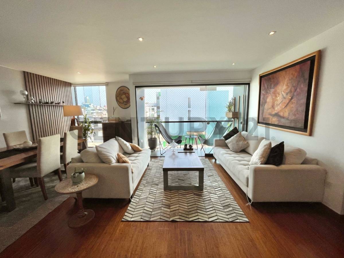 Imponente dúplex a la Venta en Surco