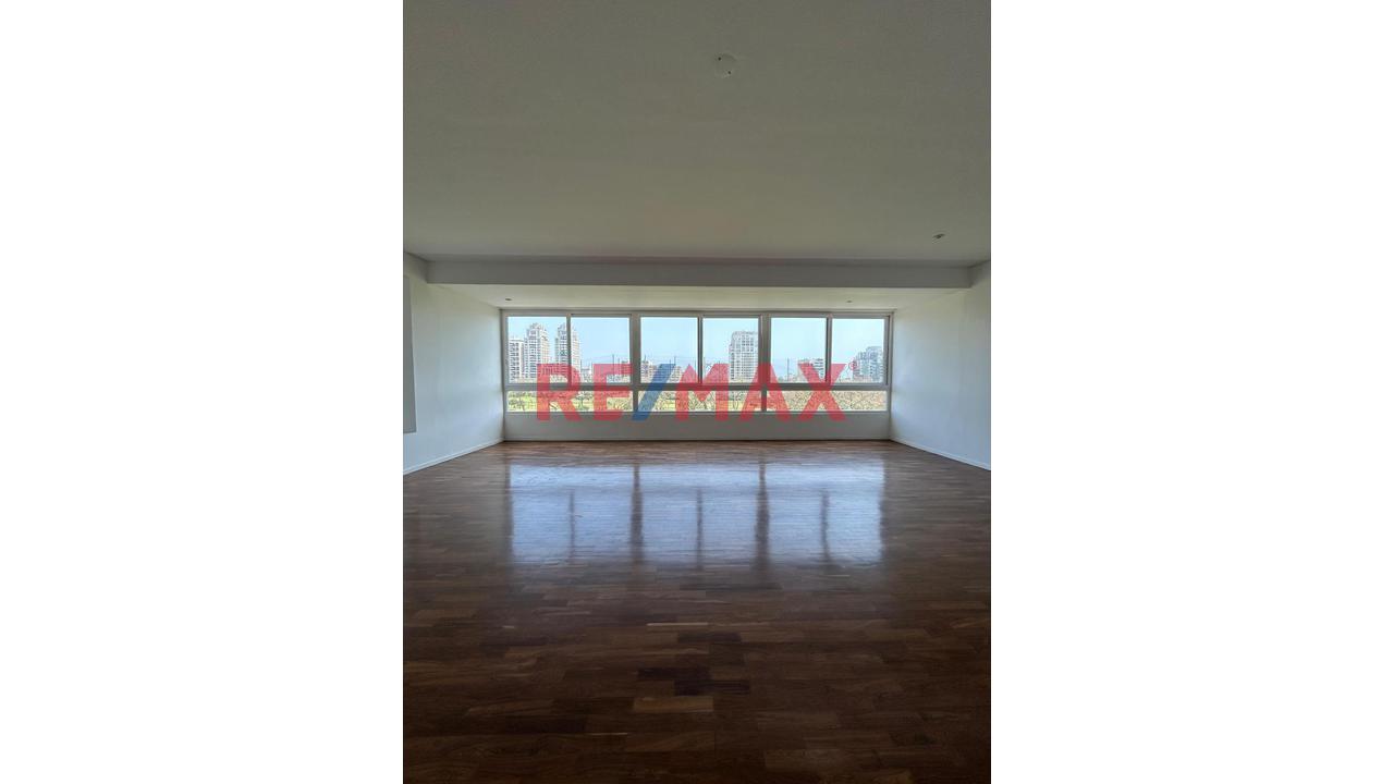 Duplex En Venta Con Vista Al Golf: San Isidro