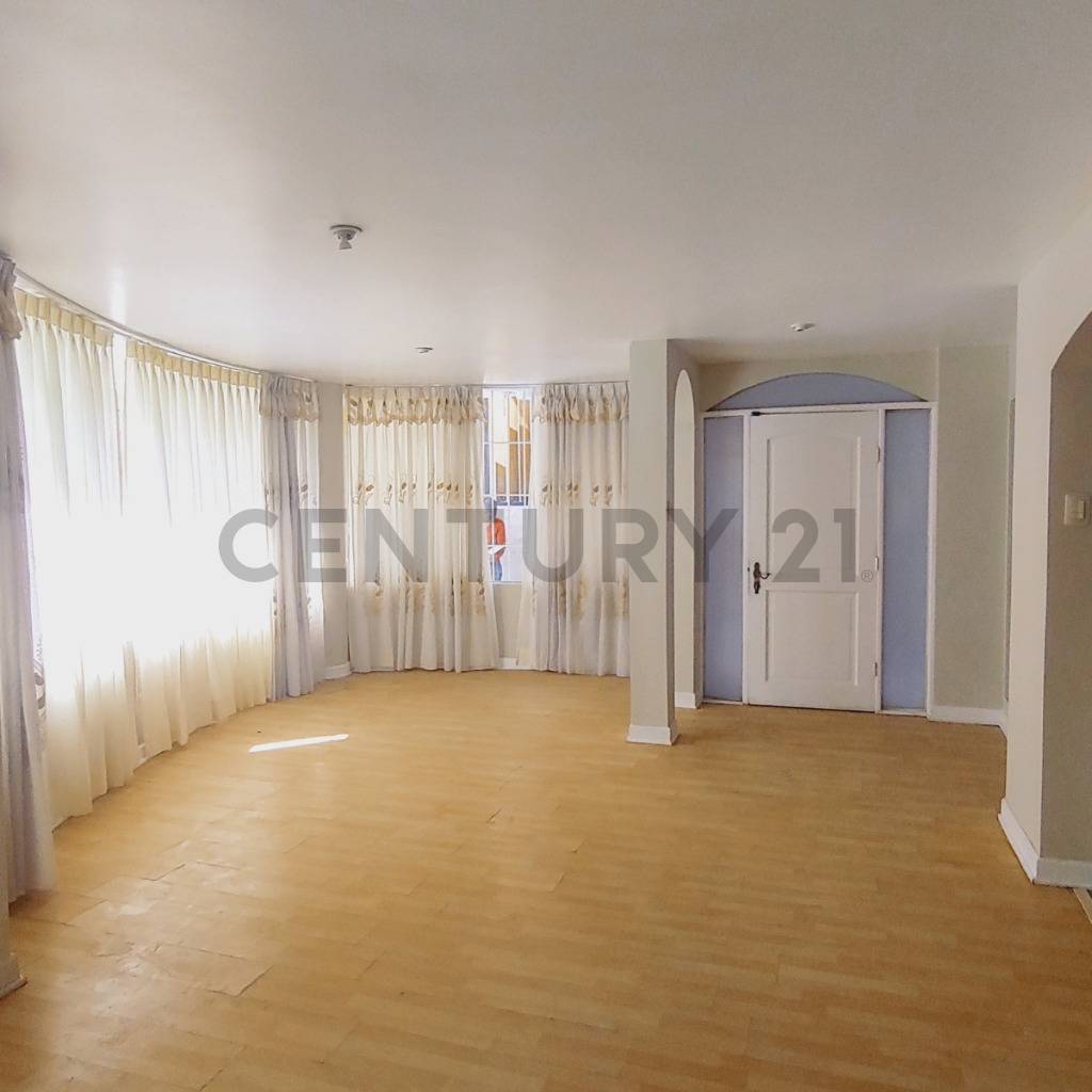 VENTA DEPARTAMENTO PRIMER PISO 163 m2 URB. PIAMONTE - CAYMA