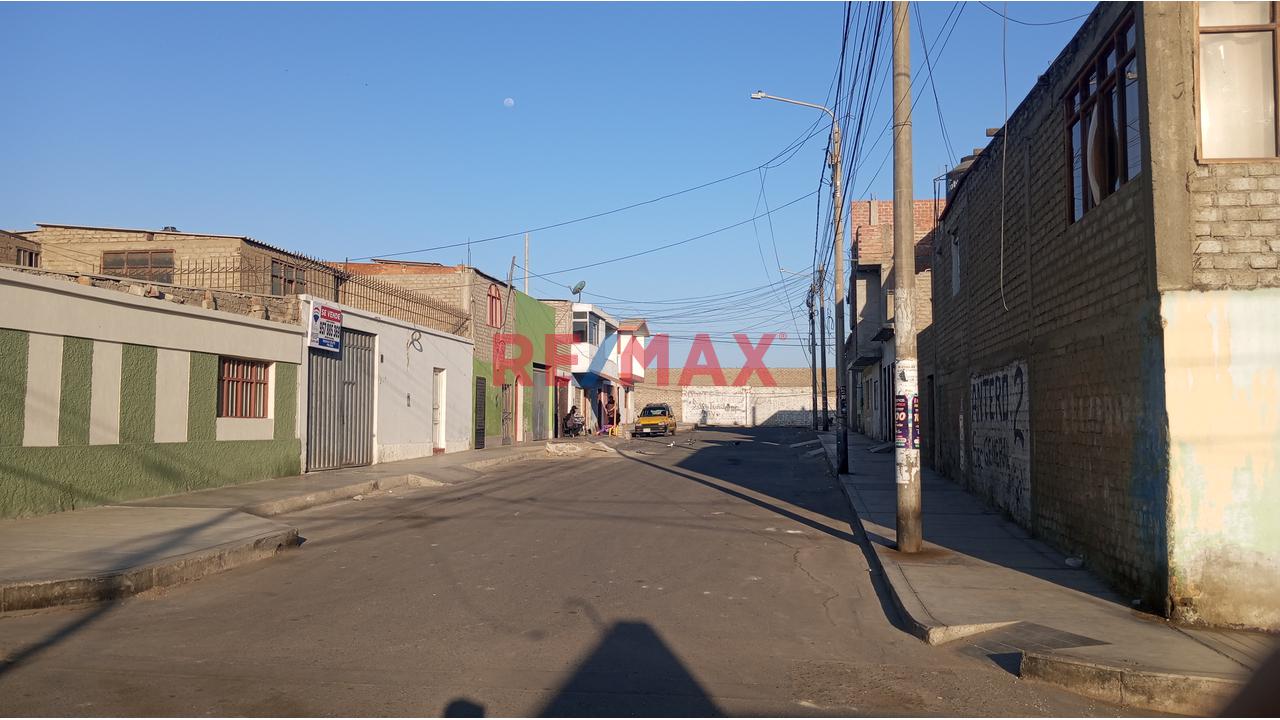Vendo Casa Como Terreno En San Juan - Chimbote
